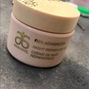 RE9 advances repair night cream